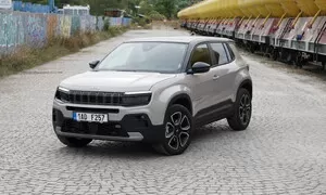 Recenze & testy: Jeep Avenger e-Hybrid: Kapesní crossover do města 