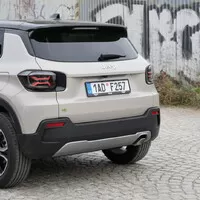 Jeep Avenger e-Hybrid: Kapesní crossover do města 