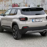 Jeep Avenger e-Hybrid: Kapesní crossover do města 