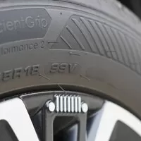 Jeep Avenger e-Hybrid: Kapesní crossover do města 