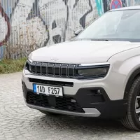 Jeep Avenger e-Hybrid: Kapesní crossover do města 