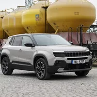 Jeep Avenger e-Hybrid: Kapesní crossover do města 