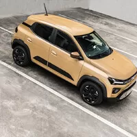 Dacia Spring v novém: Nejlevnější elektromobil na trhu má šmrncovní vizáž a umí uvařit kafe