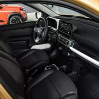 Dacia Spring v novém: Nejlevnější elektromobil na trhu má šmrncovní vizáž a umí uvařit kafe