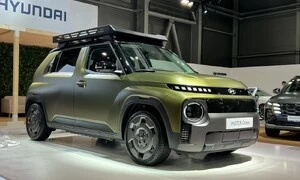 Novinky: Legendární Capri v novém, elektrická Alpine a hybridní Tatra. Co si nenechat ujít na letošním e-Salonu