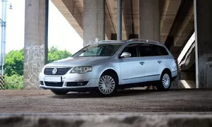 Recenze & testy: 2006 Volkswagen Passat B6 Variant 2.0 TDi DSG: Směrem pokroku, avšak za jakou cenu?