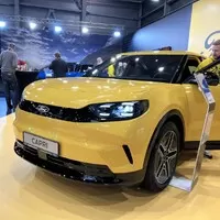 Legendární Capri v novém, elektrická Alpine a hybridní Tatra. Co si nenechat ujít na letošním e-Salonu