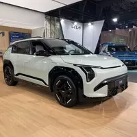 Legendární Capri v novém, elektrická Alpine a hybridní Tatra. Co si nenechat ujít na letošním e-Salonu