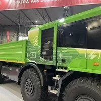 Legendární Capri v novém, elektrická Alpine a hybridní Tatra. Co si nenechat ujít na letošním e-Salonu