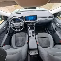 Ford Kuga hybrid: SUV od Fordu nemusí být jen převlečený pick-up