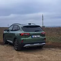Ford Kuga hybrid: SUV od Fordu nemusí být jen převlečený pick-up