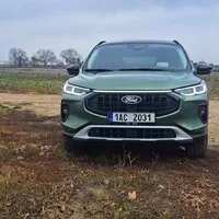 Ford Kuga hybrid: SUV od Fordu nemusí být jen převlečený pick-up
