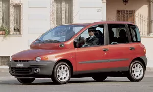 Tři dobrá auta, která nikdo nechce, a dvě špatná, jež kupují všichni