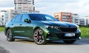 Recenze & testy: BMW 550e xDrive: V zajetí doby