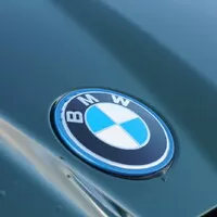 BMW 550e xDrive: V zajetí doby