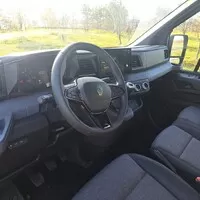 Renault Master: Aerodynamický, moderní, ale co ten interiér?