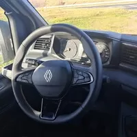 Renault Master: Aerodynamický, moderní, ale co ten interiér?