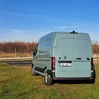 Renault Master: Aerodynamický, moderní, ale co ten interiér?