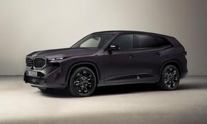 Novinky: Německá vrtule vyzývá britskou šelmu: Nové BMW XM by Kith je také módní, unikátní a výrazně barevné