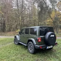 Jeep Wrangler 2.0 Turbo Sahara: Překvapivý univerzál