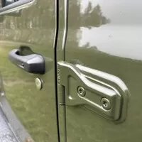 Jeep Wrangler 2.0 Turbo Sahara: Překvapivý univerzál