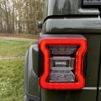Jeep Wrangler 2.0 Turbo Sahara: Překvapivý univerzál