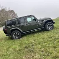 Jeep Wrangler 2.0 Turbo Sahara: Překvapivý univerzál