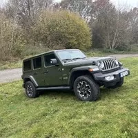 Jeep Wrangler 2.0 Turbo Sahara: Překvapivý univerzál