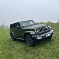 Jeep Wrangler 2.0 Turbo Sahara: Překvapivý univerzál