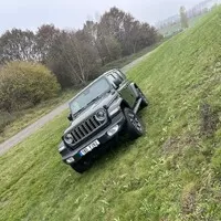 Jeep Wrangler 2.0 Turbo Sahara: Překvapivý univerzál
