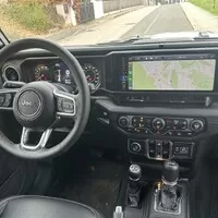Jeep Wrangler 2.0 Turbo Sahara: Překvapivý univerzál