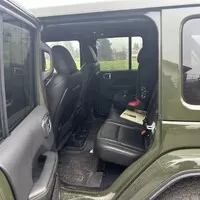 Jeep Wrangler 2.0 Turbo Sahara: Překvapivý univerzál