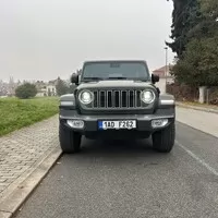 Jeep Wrangler 2.0 Turbo Sahara: Překvapivý univerzál