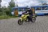 Z autíčkáře motorkářem (?)