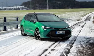 Recenze & testy: Toyota Corolla TS 2.0 Hybrid GR Sport: Úsporné, kvalitní a hlavně smysluplné auto