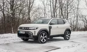 Recenze & testy: Dacia Duster Hybrid 140: Nadchne spotřebou i tichem, sprinty však po něm nechtějte
