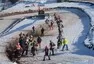 Adrenalin na sněhu: Moje první zkušenost s motoskijoringem – Když se motocykly a lyže potkají