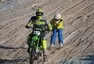Adrenalin na sněhu: Moje první zkušenost s motoskijoringem – Když se motocykly a lyže potkají