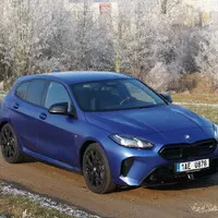 BMW M135 xDrive: Rychlý hatchback, který by potřeboval okořenit