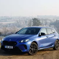 BMW M135 xDrive: Rychlý hatchback, který by potřeboval okořenit