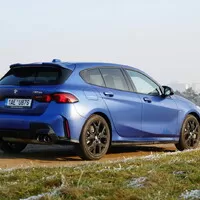 BMW M135 xDrive: Rychlý hatchback, který by potřeboval okořenit