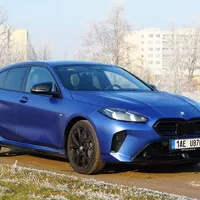 BMW M135 xDrive: Rychlý hatchback, který by potřeboval okořenit