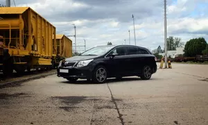 Bazarový snílek, Recenze & testy: 2009 Toyota Avensis 1.8 VVT-i: Definice automobilu
