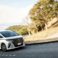 Toyota Alphard, Foto: Toyota, tisková fotografie