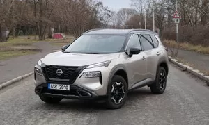 Recenze & testy: Nissan X-Trail e-4orce Trek: Rodinný kamarád do deště i do sněhu