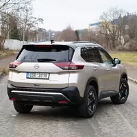 Nissan X-Trail e-4orce Trek: Rodinný kamarád do deště i do sněhu