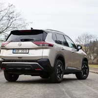 Nissan X-Trail e-4orce Trek: Rodinný kamarád do deště i do sněhu