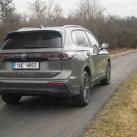 Ideální rodinné SUV pod milion? Volkswagen Tiguan 1.5 TSI People to umí