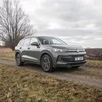 Ideální rodinné SUV pod milion? Volkswagen Tiguan 1.5 TSI People to umí