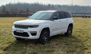 Recenze & testy: Jeep Grand Cherokee 4xe: Vyladěný v Americe, zkažený Evropou